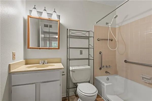 $1,100 | 6555 Park Manor Drive, Unit 247, Metairie, LA 70003