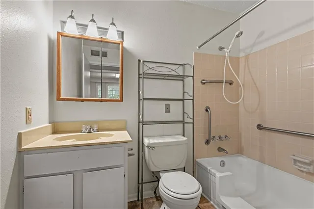 $1,100 | Undisclosed Address, Metairie, LA 70003