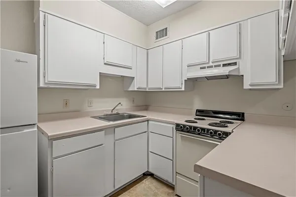 $1,100 | 6555 Park Manor Drive, Unit 247, Metairie, LA 70003