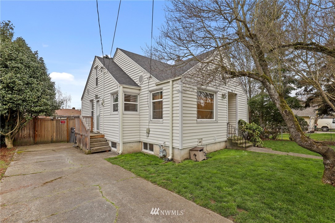 21 R Street Southeast Auburn, WA 98002 - Photo 2 of 23 Gallery Image 2