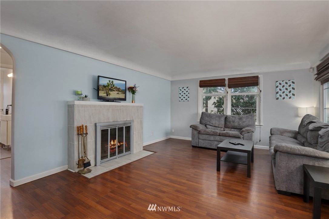 21 R Street Southeast Auburn, WA 98002 - Photo 4 of 23 Gallery Image 4
