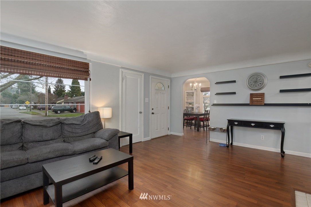 21 R Street Southeast Auburn, WA 98002 - Photo 6 of 23 Gallery Image 6
