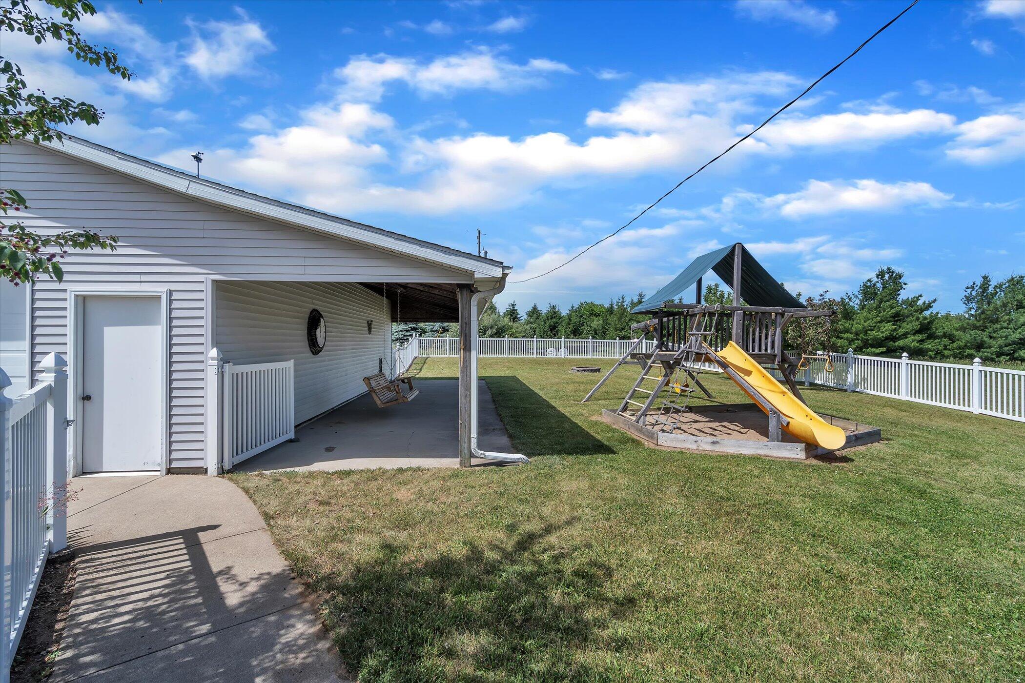 1295 North Portage Road Jackson, MI 49201 - Photo 42 of 57 59-1295-N-Portage-Rd-WindowStill-Real-Es