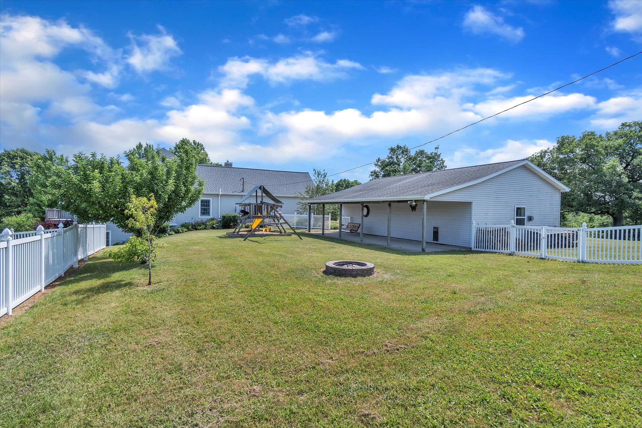 1295 North Portage Road Jackson, MI 49201 - Photo 50 of 57 56-1295-N-Portage-Rd-WindowStill-Real-Es