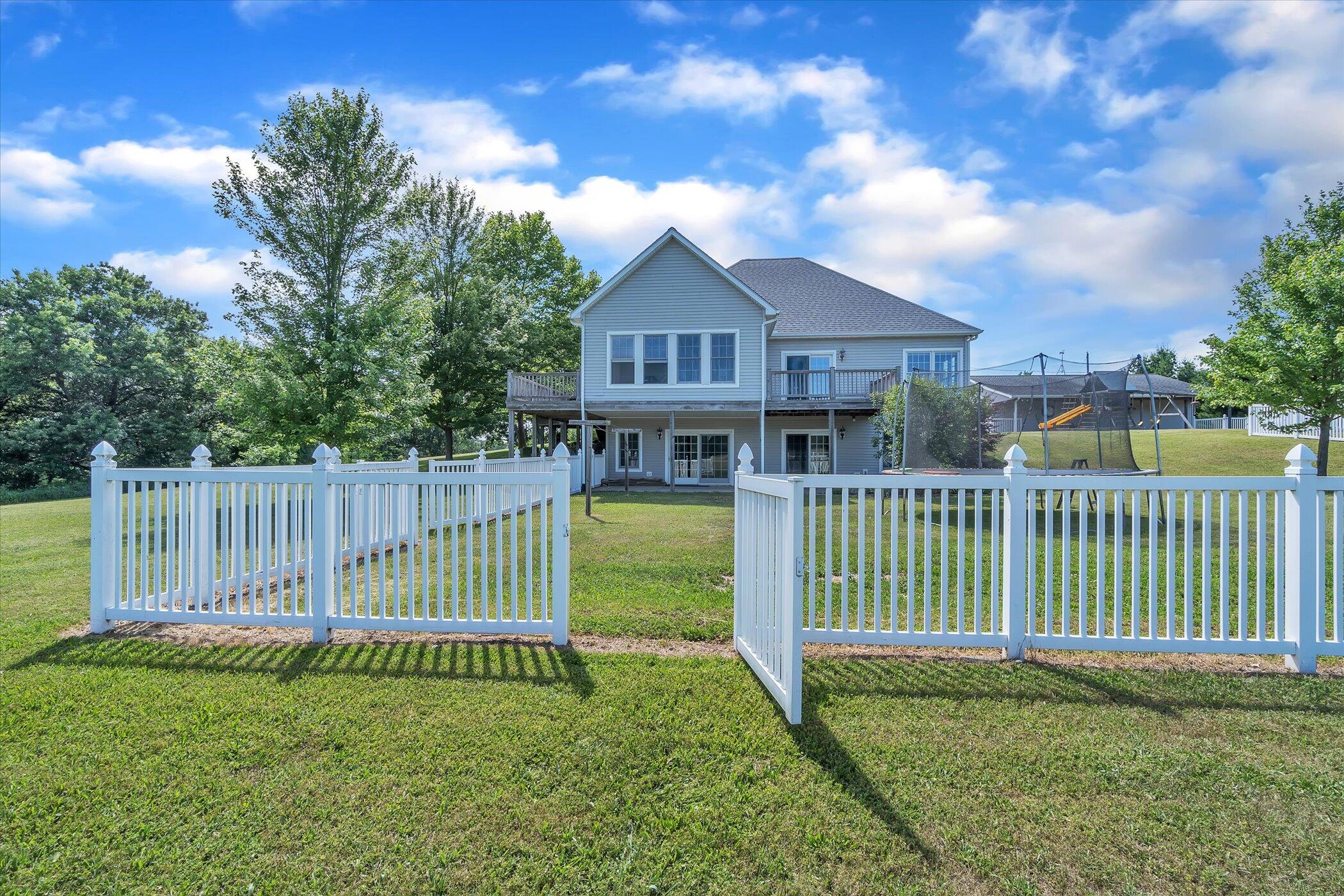 1295 North Portage Road Jackson, MI 49201 - Photo 53 of 57 53-1295-N-Portage-Rd-WindowStill-Real-Es