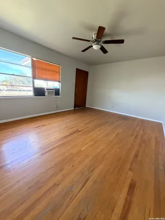 $1,100 | 4926 Alma Drive, Unit 1, San Antonio, TX 78222