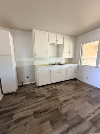 $1,100 | 4926 Alma Drive, Unit 1, San Antonio, TX 78222