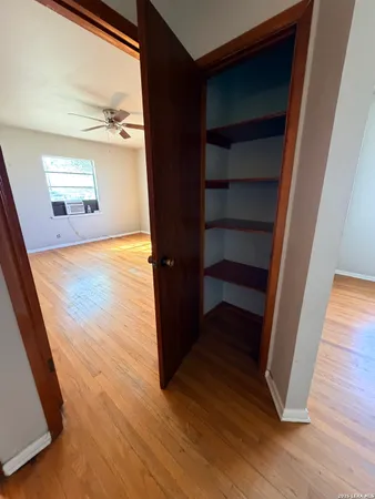 $1,100 | 4926 Alma Drive, Unit 1, San Antonio, TX 78222