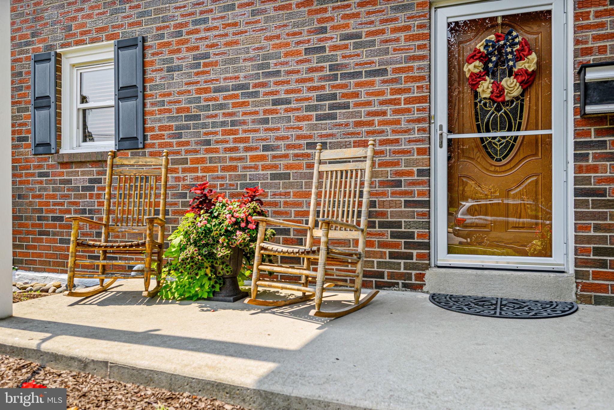 300 Parham Road Springfield, PA 19064 - Photo 2 of 45 Relaxing front porch