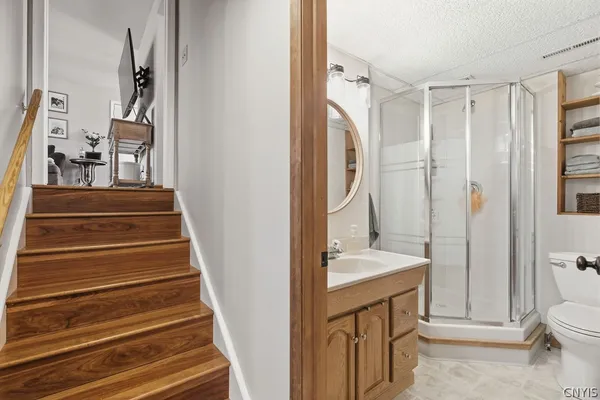 $249,900 | 8442 Transit Lane, Clay, NY 13027