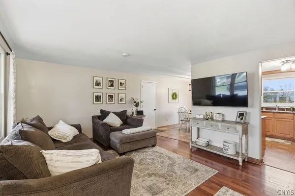 $249,900 | 8442 Transit Lane, Clay, NY 13027