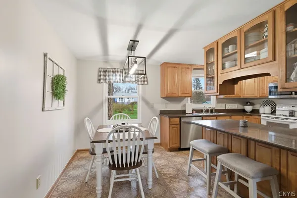 $249,900 | 8442 Transit Lane, Clay, NY 13027