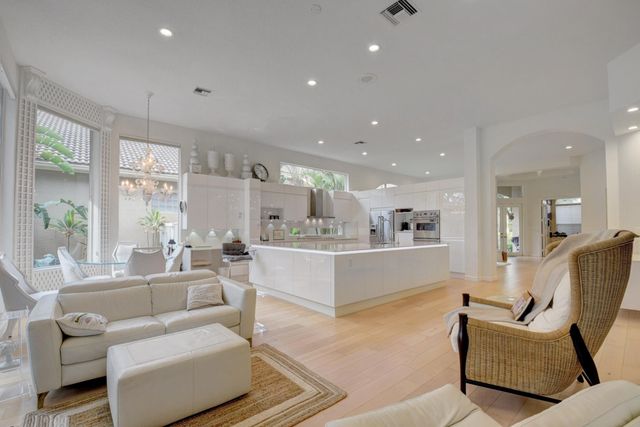 $685,000 | 16070 VÃa Monteverde, Delray Beach, FL 33446