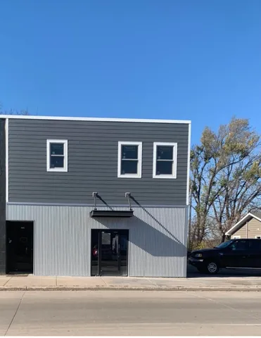 $1,950 | 1214 3rd Street South, Unit B, La Crosse, WI 54601