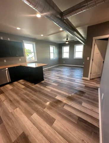 $1,950 | 1214 3rd Street South, Unit B, La Crosse, WI 54601