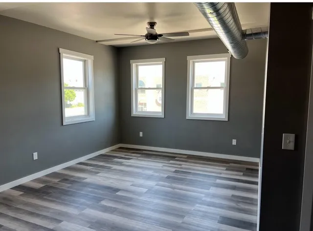 $1,950 | 1214 3rd Street South, Unit B, La Crosse, WI 54601