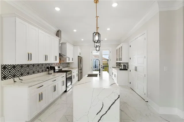 $549,900 | 9 Monplasier Place, New Orleans, LA 70114