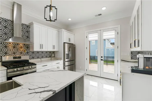 $549,900 | 9 Monplasier Place, New Orleans, LA 70114