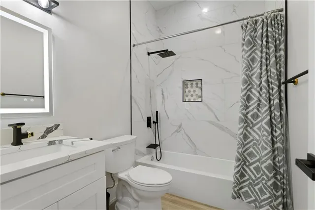 $549,900 | 9 Monplasier Place, New Orleans, LA 70114