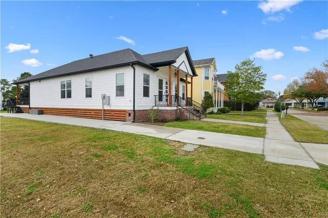 $549,900 | 9 Monplasier Place, New Orleans, LA 70114