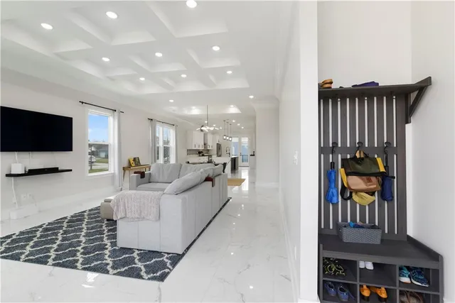 $549,900 | 9 Monplasier Place, New Orleans, LA 70114