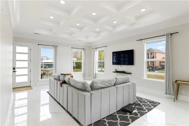 $549,900 | 9 Monplasier Place, New Orleans, LA 70114