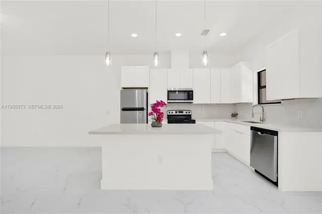 $1,800 | 68 Organ Street, Unit 68, Punta Gorda, FL 33982