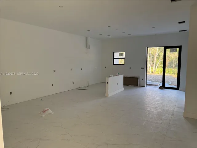 $2,000 | 68 Organ Street, Unit 68, Punta Gorda, FL 33982