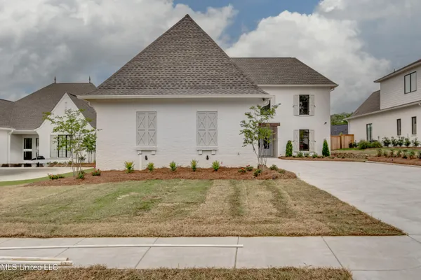 $885,000 | 425 Whittington Circle, Madison, MS 39110