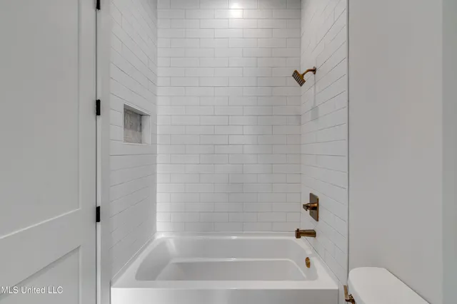 $885,000 | 425 Whittington Circle, Madison, MS 39110