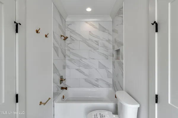 $885,000 | 425 Whittington Circle, Madison, MS 39110