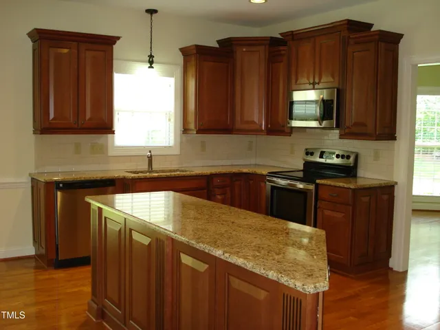 $452,500 | 117 Crescent Drive, Dunn, NC 28334