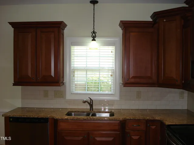 $452,500 | 117 Crescent Drive, Dunn, NC 28334