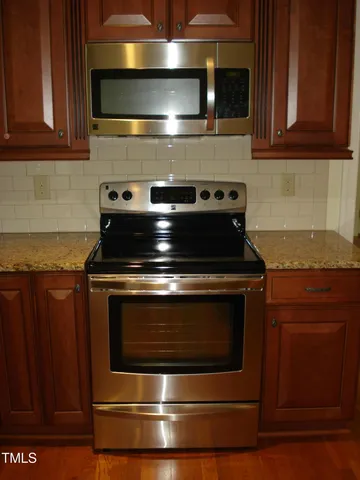 $452,500 | 117 Crescent Drive, Dunn, NC 28334