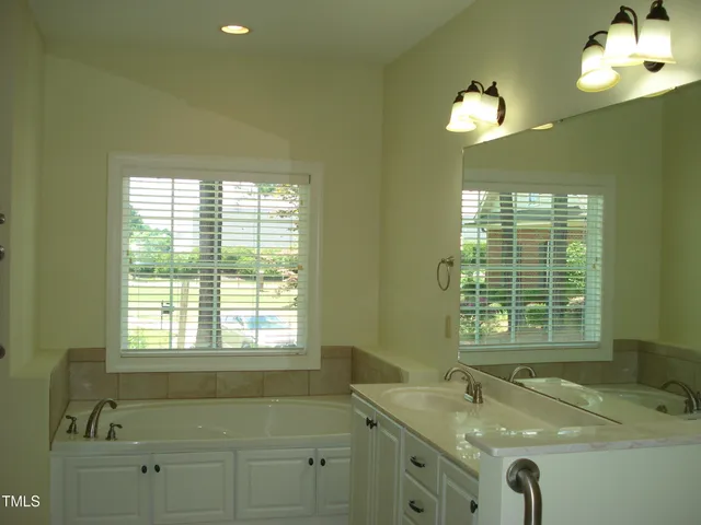 $452,500 | 117 Crescent Drive, Dunn, NC 28334