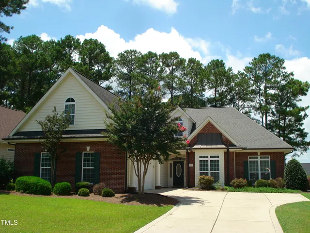 $452,500 | 117 Crescent Drive, Dunn, NC 28334