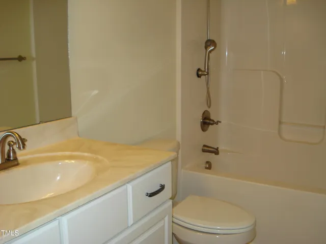 $452,500 | 117 Crescent Drive, Dunn, NC 28334