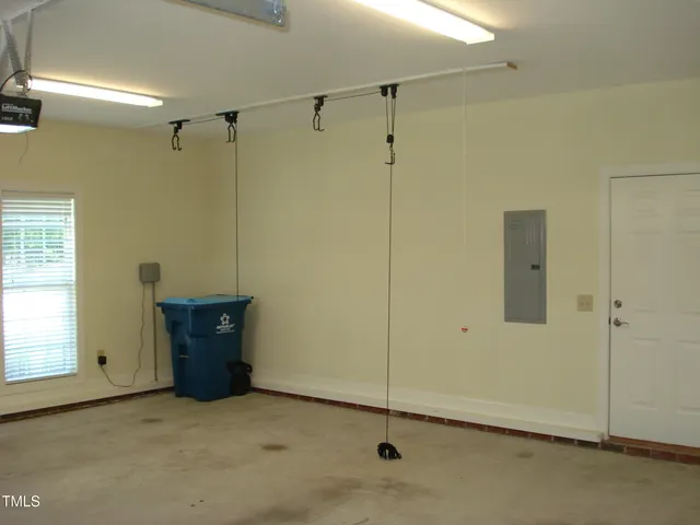 $452,500 | 117 Crescent Drive, Dunn, NC 28334