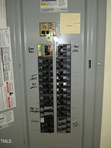 $452,500 | 117 Crescent Drive, Dunn, NC 28334