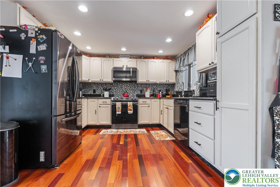 2054 Portzer Road Quakertown, PA 18951 - Photo 8 of 45 Kitchen