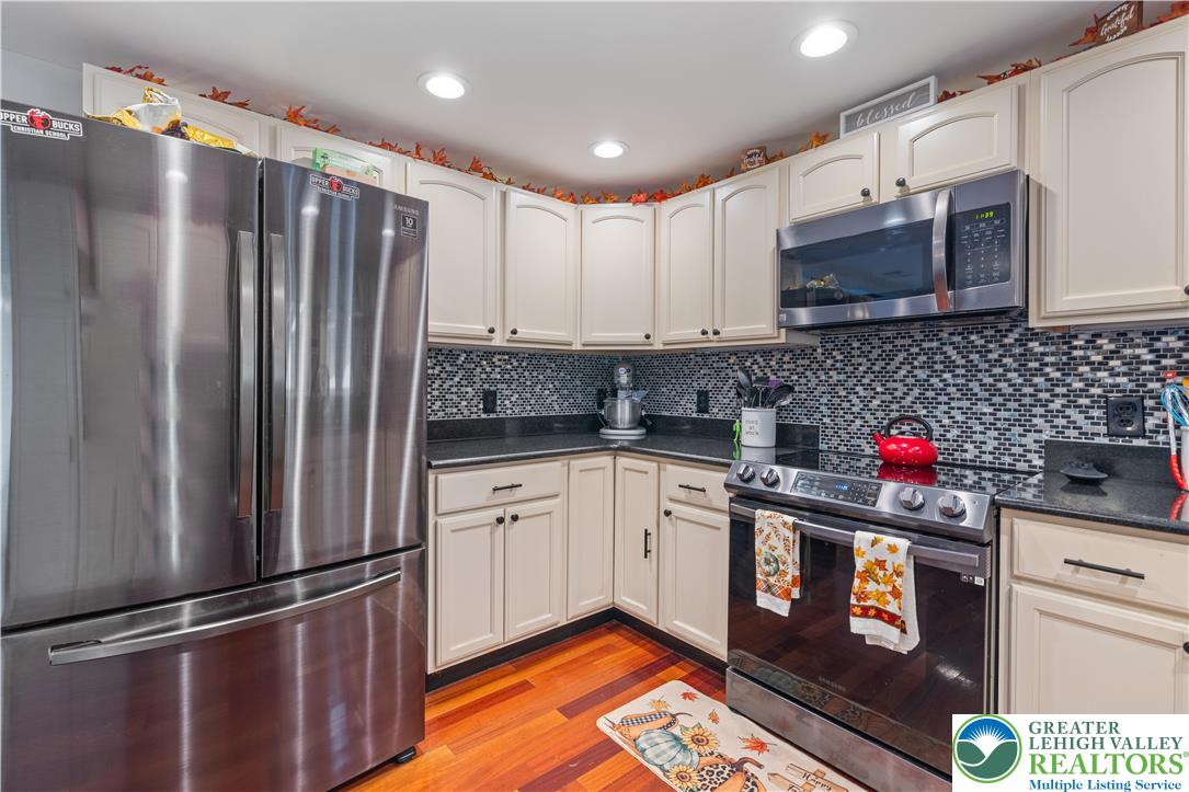 2054 Portzer Road Quakertown, PA 18951 - Photo 9 of 45 Kitchen