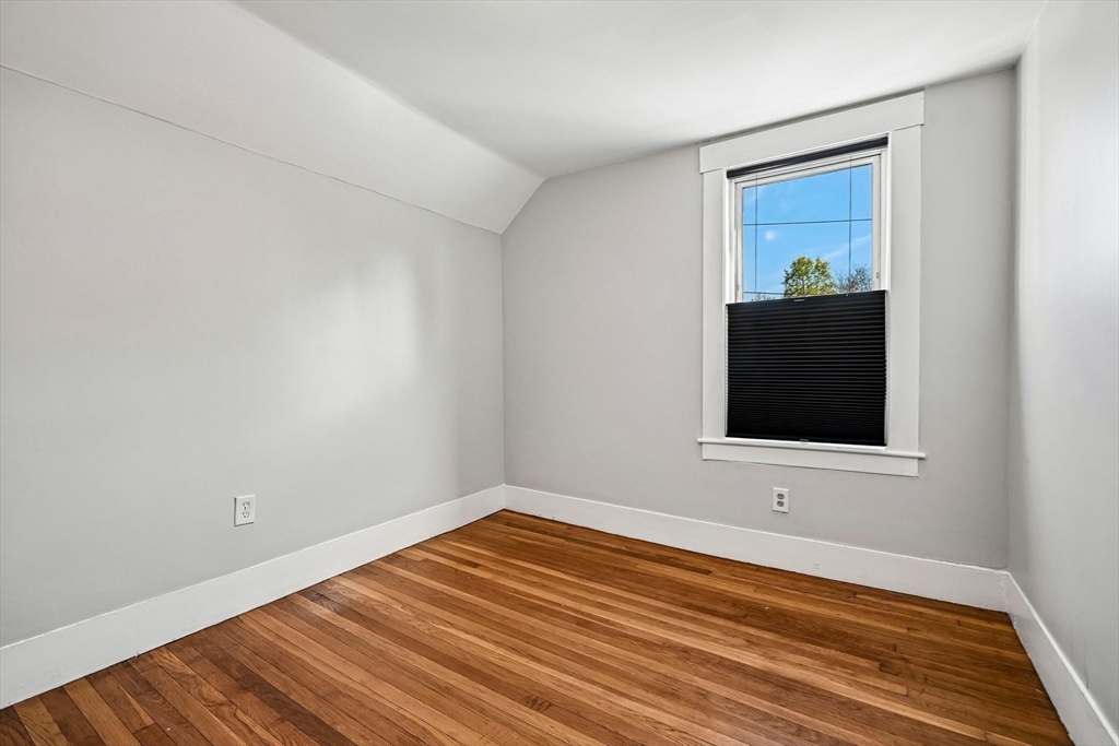 19 Sheldon Street Lowell, MA 01851 - Photo 17 of 42