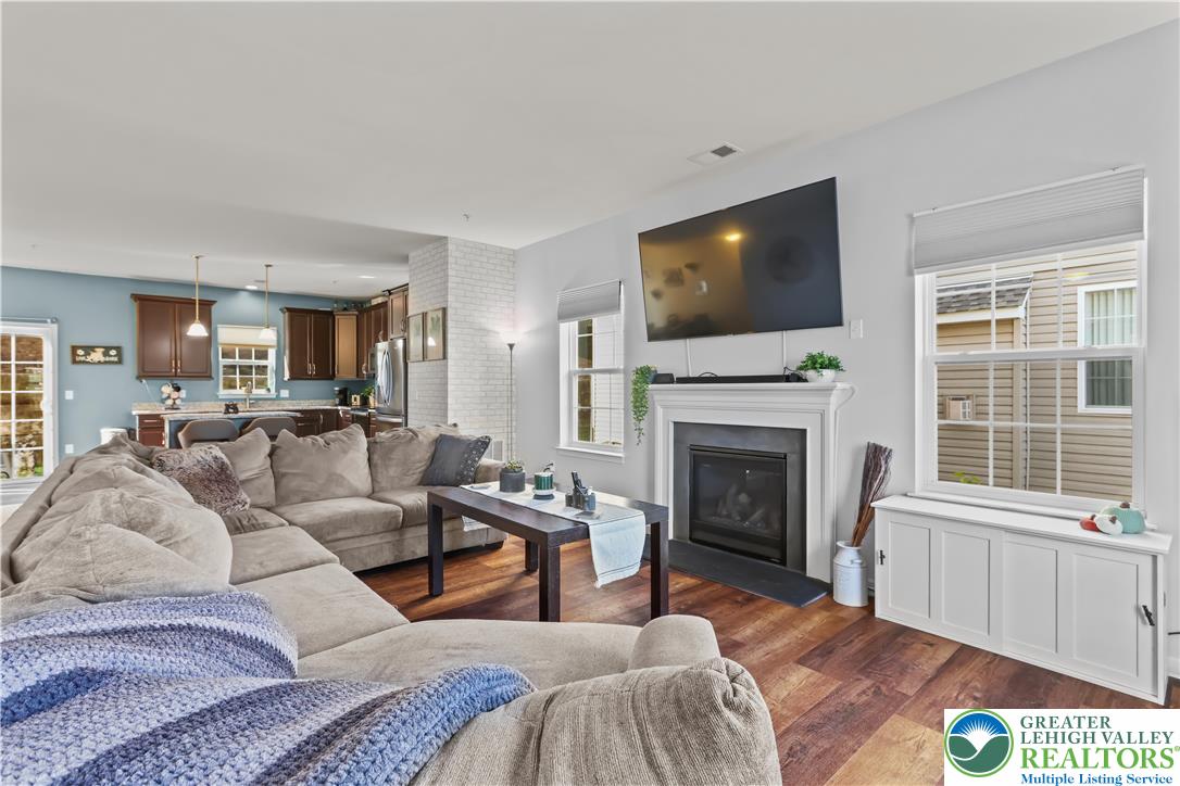 2260 Rising Hill Road Whitehall, PA 18052 - Photo 14 of 30