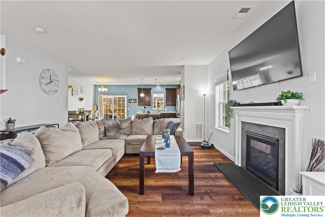 2260 Rising Hill Road Whitehall, PA 18052 - Photo 15 of 30