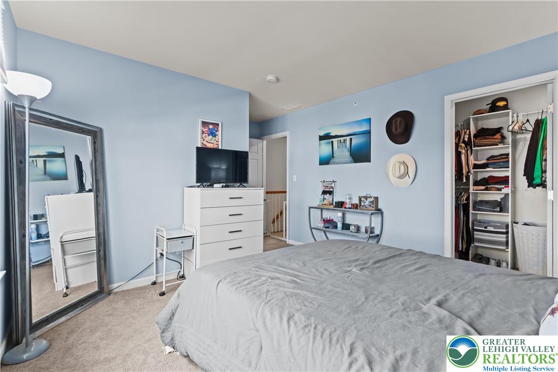 2260 Rising Hill Road Whitehall, PA 18052 - Photo 21 of 30