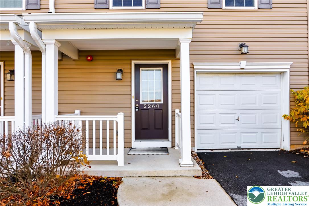 2260 Rising Hill Road Whitehall, PA 18052 - Photo 3 of 30