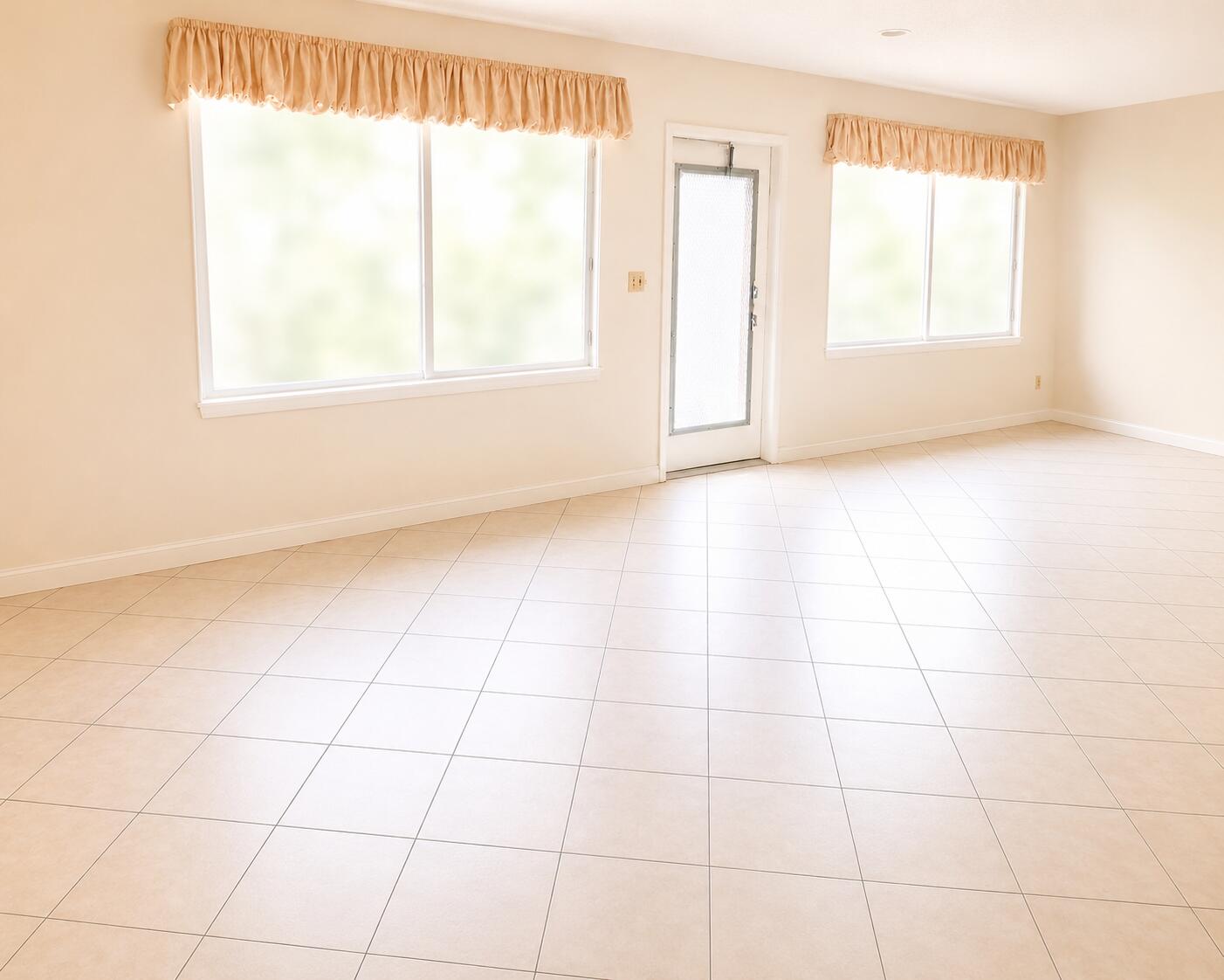 1015 Ainslie Drive Boca Raton, FL 33434 - Photo 3 of 7 Eat in Kitchen