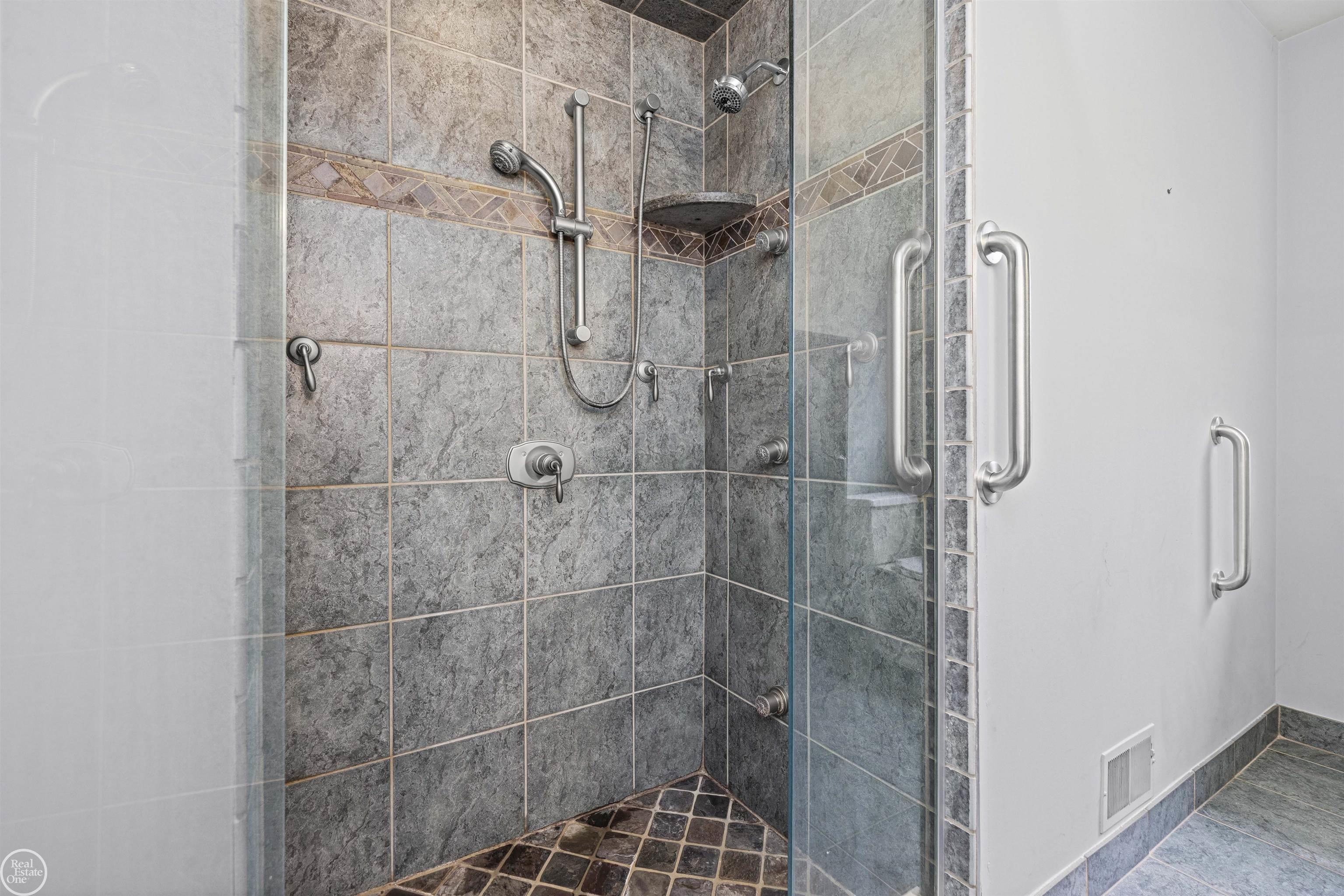 49350 Monte Road New Baltimore, MI 48047 - Photo 26 of 41