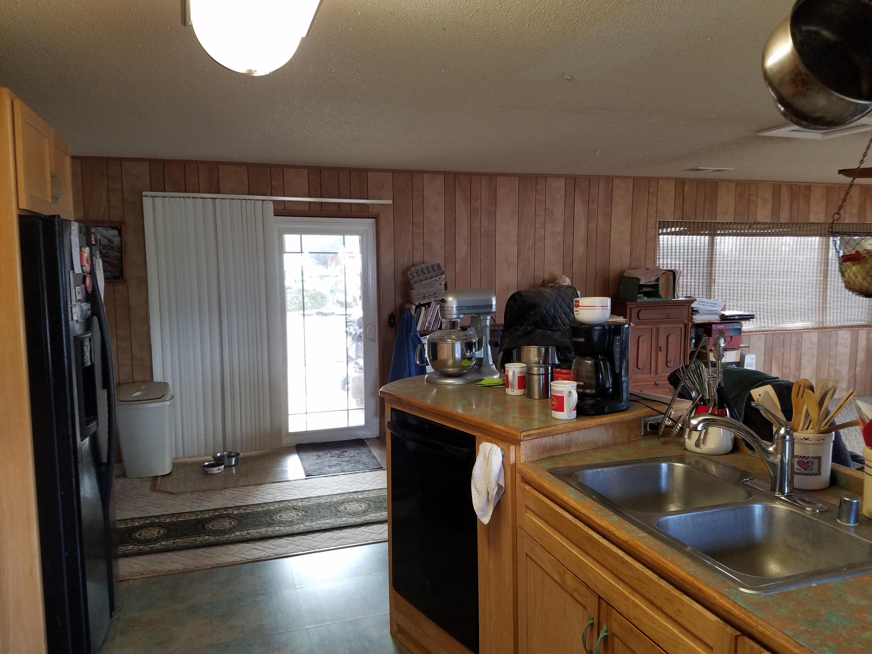 21775 Manton School Road Manton, CA 96059 - Photo 35 of 91 SLIDING DOOR TO BACK PATIO AREA