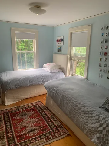 a view of a yard with patio